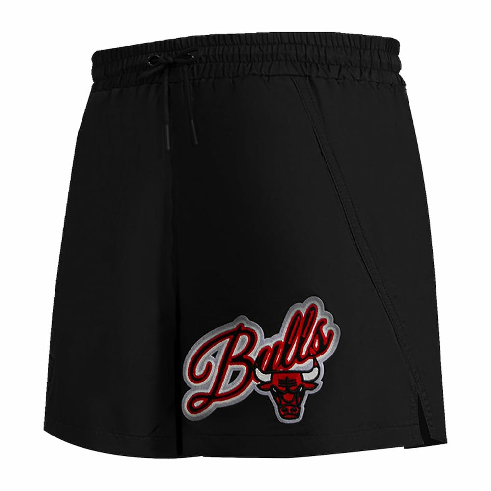 Chicago Bulls Pro Standard Women's Script Woven Shorts Black