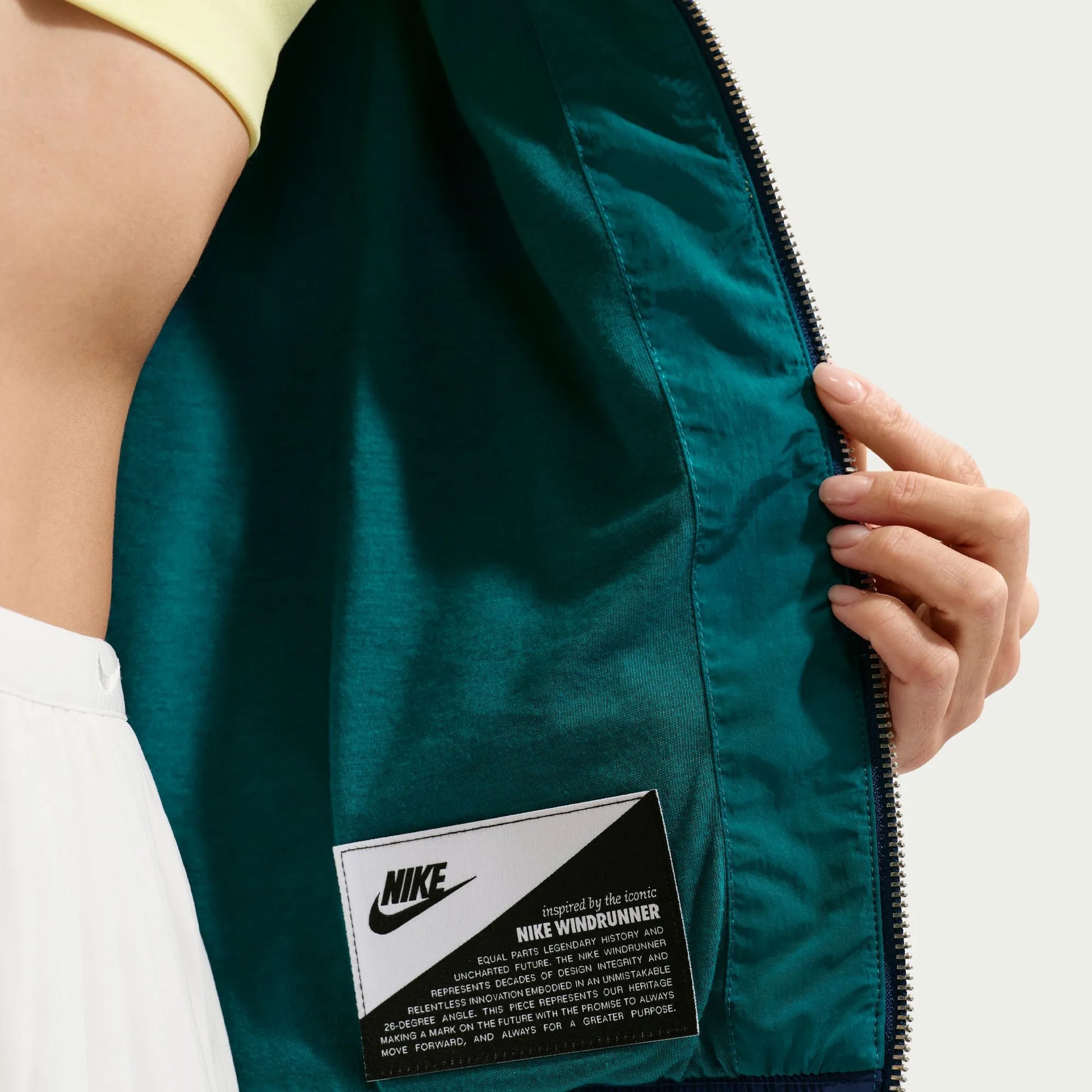 2026-27 Brazil Women's UV Woven Jacket Nike